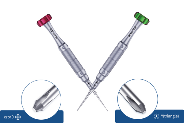 Essential Manual Disassembly Tools: Using Screwdrivers