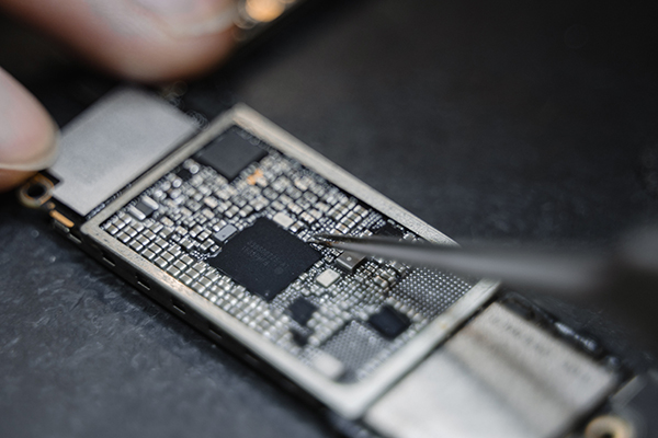 The soldering skills of double sided PCB